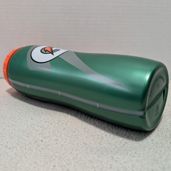 Lot of 7 Brand New Gatorade Squeeze Water Bottle 32 OZ Green Dishwasher Safe - Picture 15 of 16
